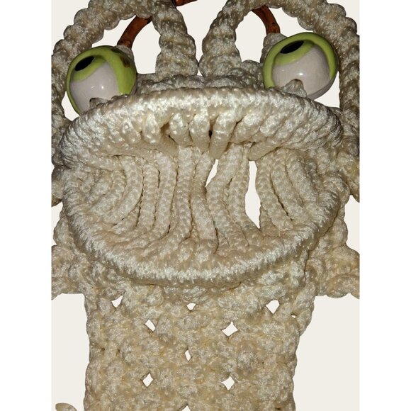 Vintage Macramé Frog Wall Hanging With Ceramic Eyes - Picture 4 of 10